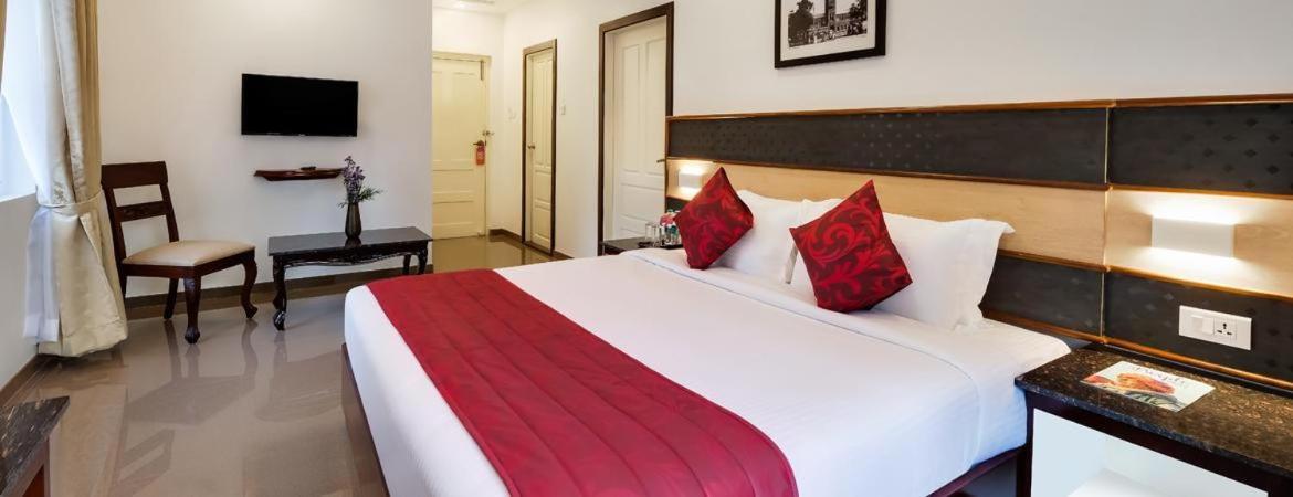 Lemongrass Inn Munnar Anachal Bagian luar foto
