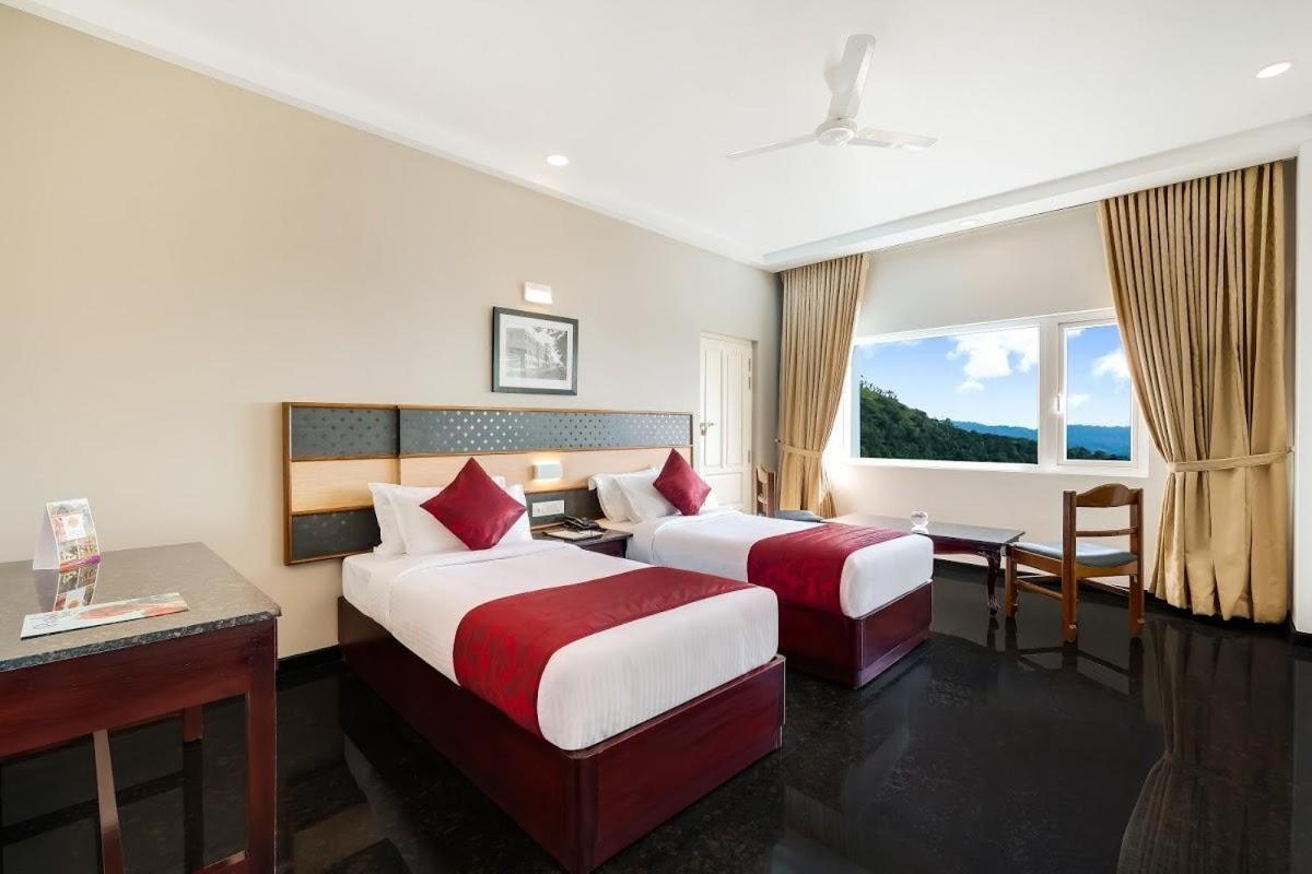 Lemongrass Inn Munnar Anachal Bagian luar foto