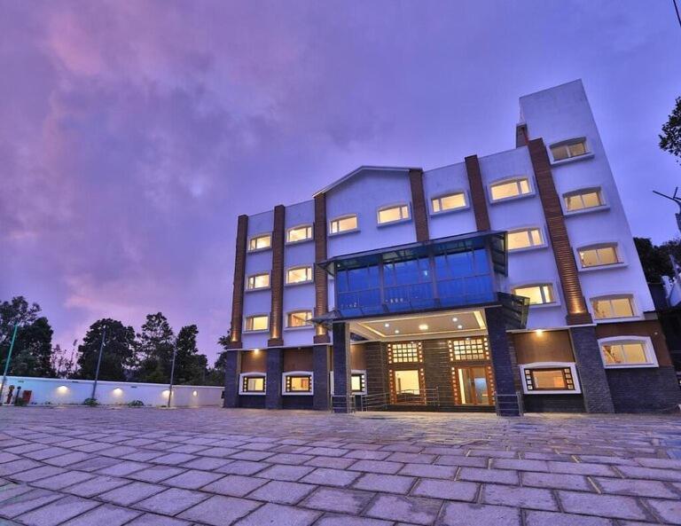 Lemongrass Inn Munnar Anachal Bagian luar foto